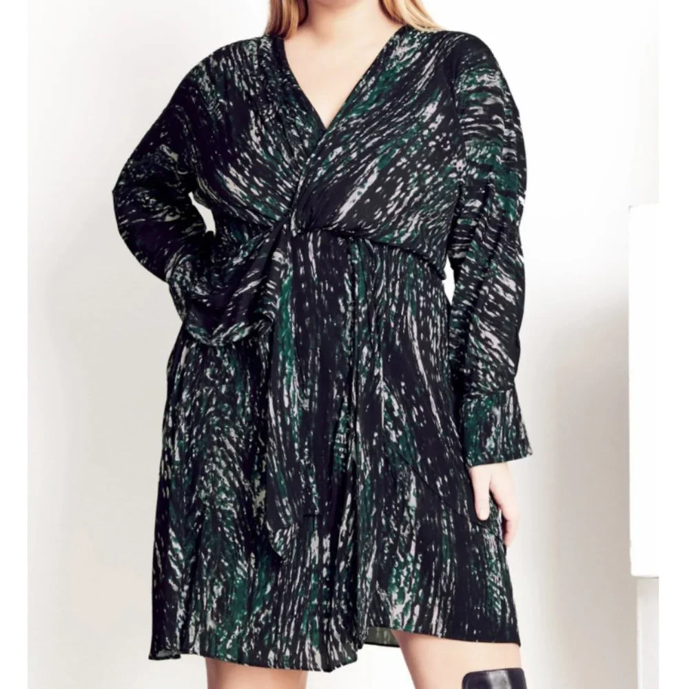 NWT City Chic Refinity Twist Tracks Long Sleeve Dress 22